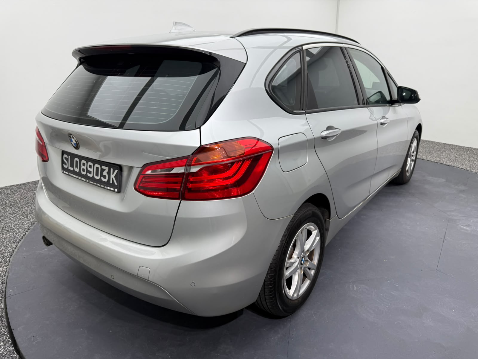 2017 BMW 216d, photo 6