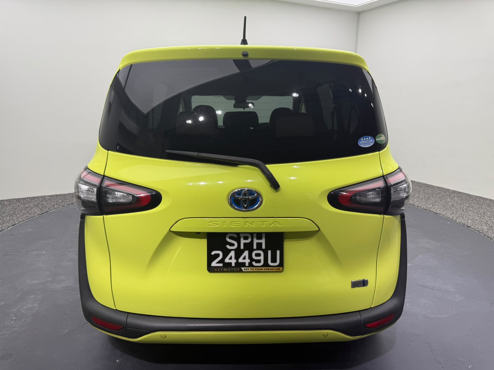 2016 Toyota Sienta, photo 5