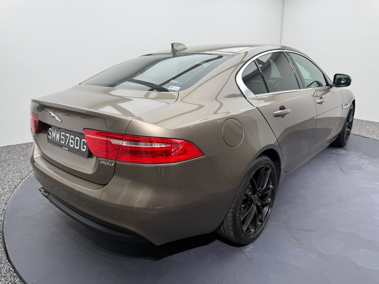 2016 Jaguar XE, photo 6