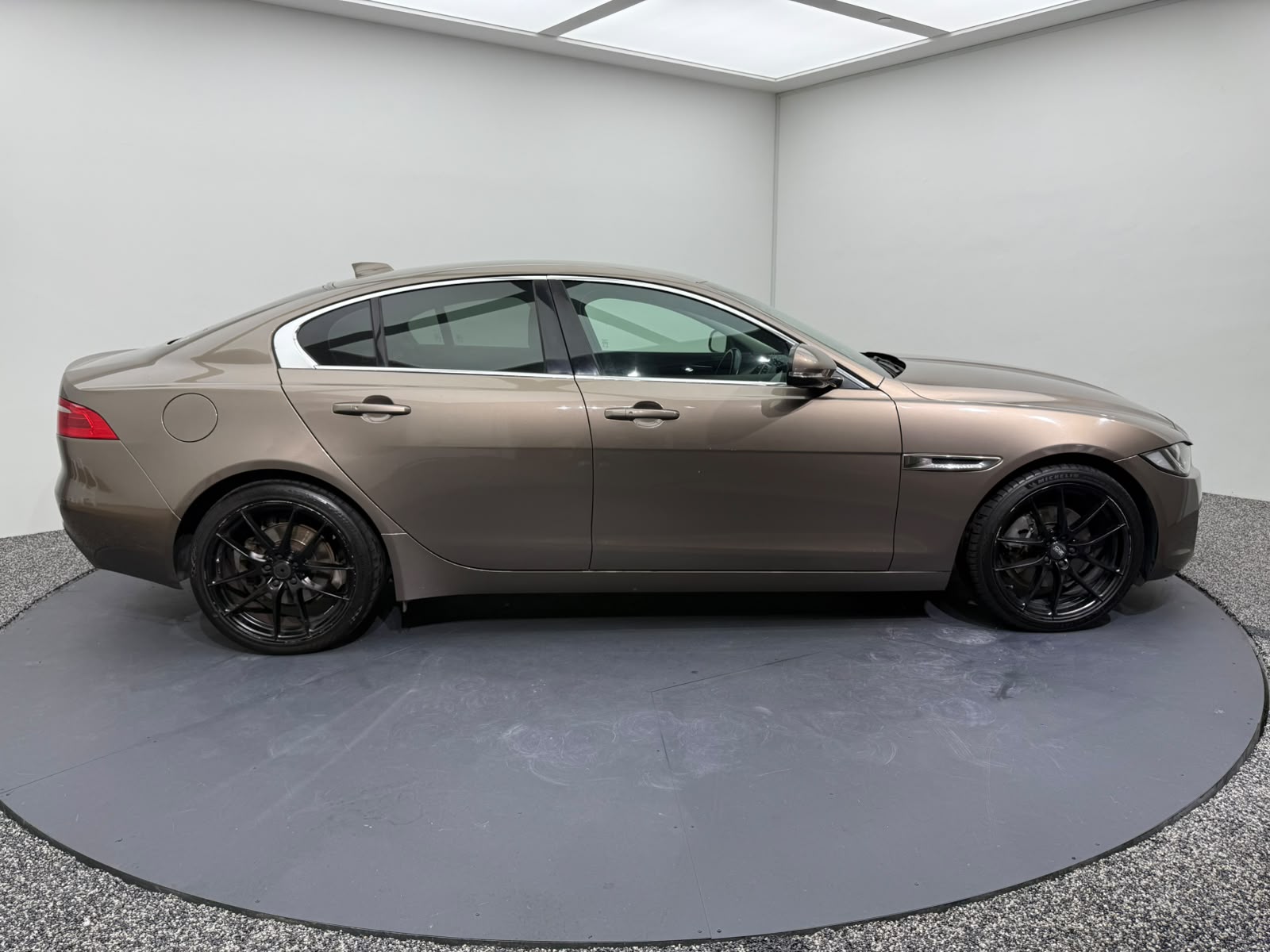 2016 Jaguar XE, photo 7