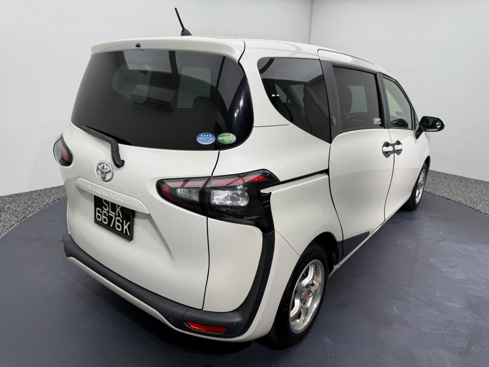 2016 Toyota Sienta, photo 6