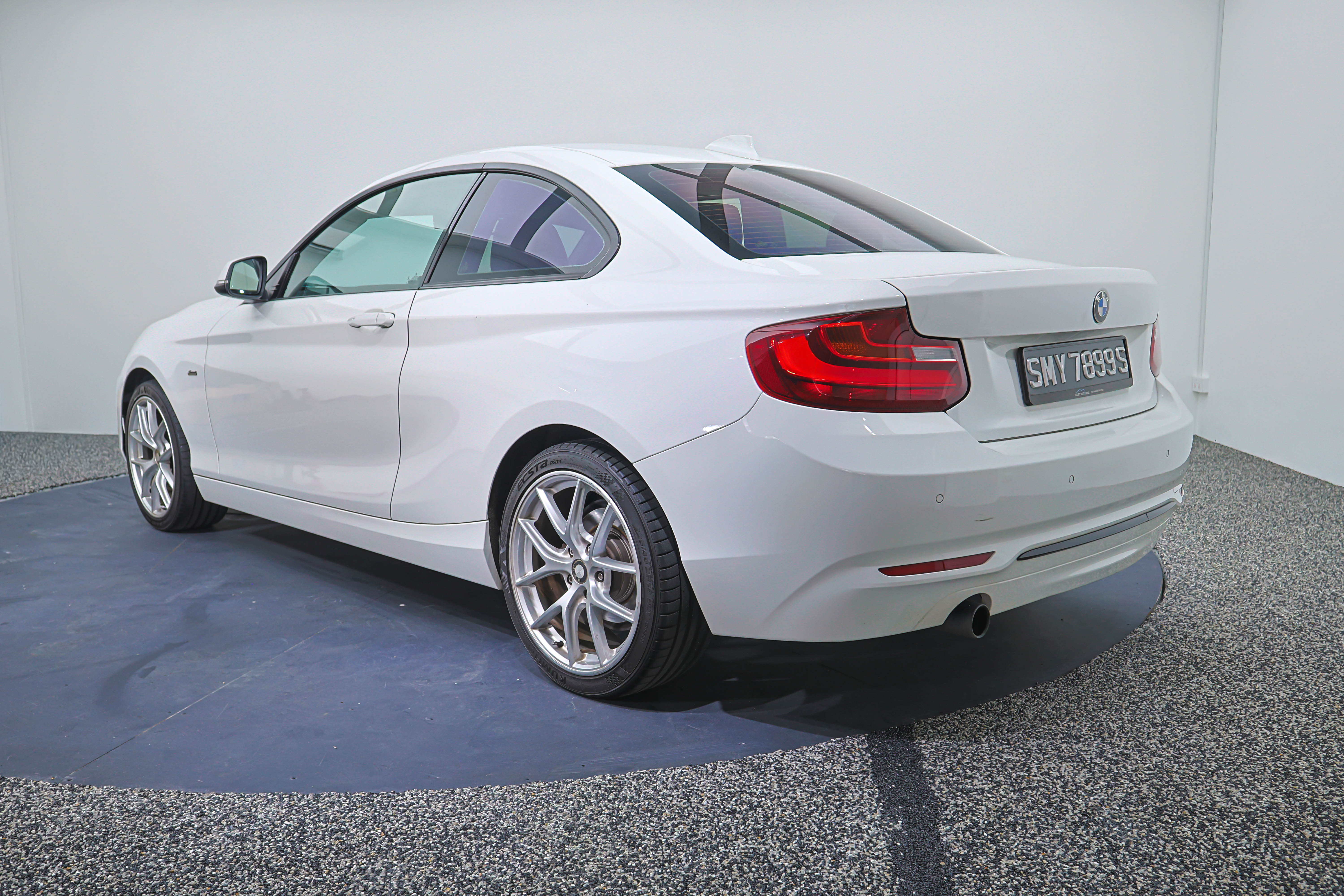 2016 BMW 218i Coupe, photo 4