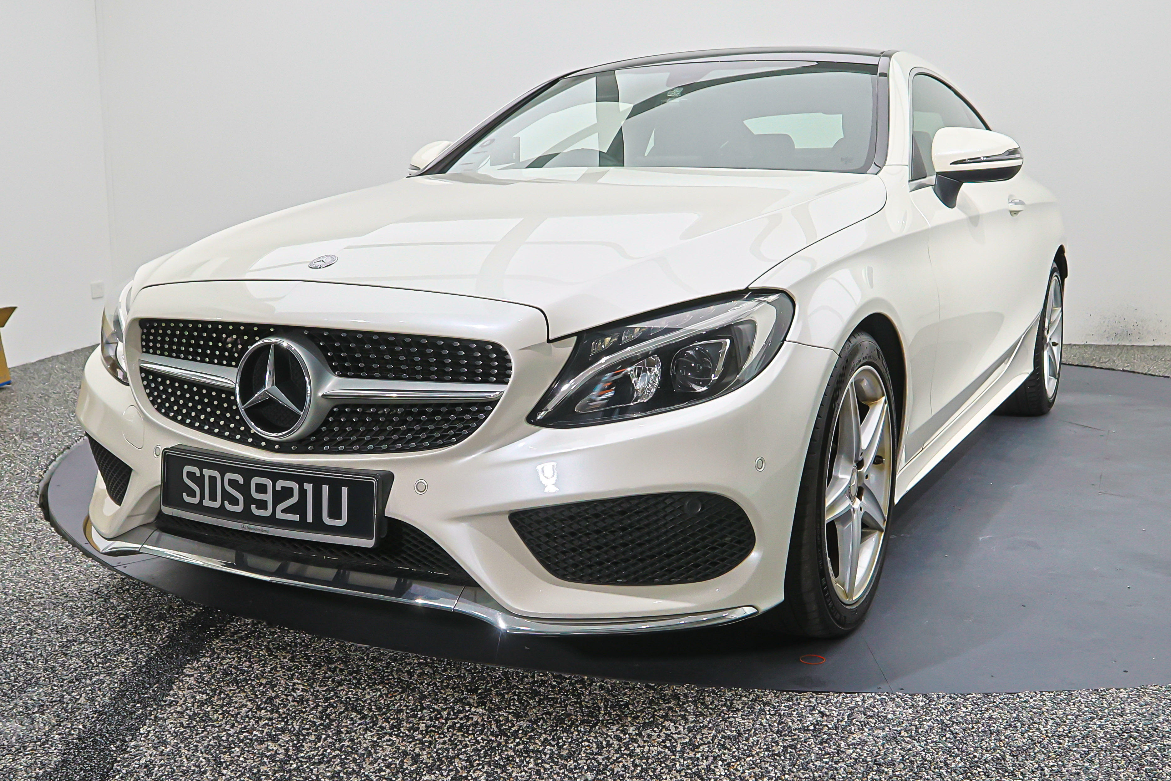 2015 Mercedes-Benz C200 Coupe, photo 3