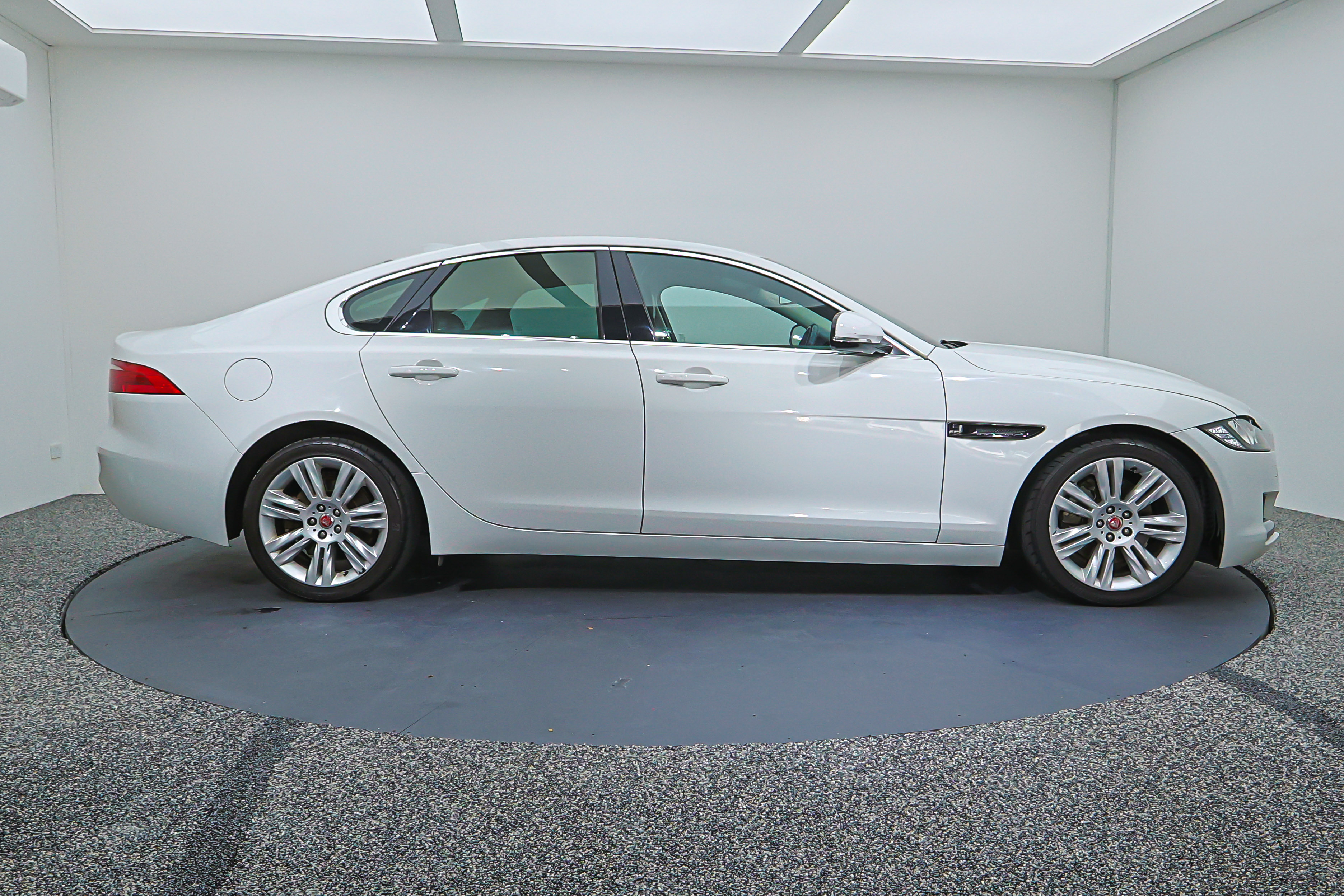 2016 Jaguar XF, photo 6