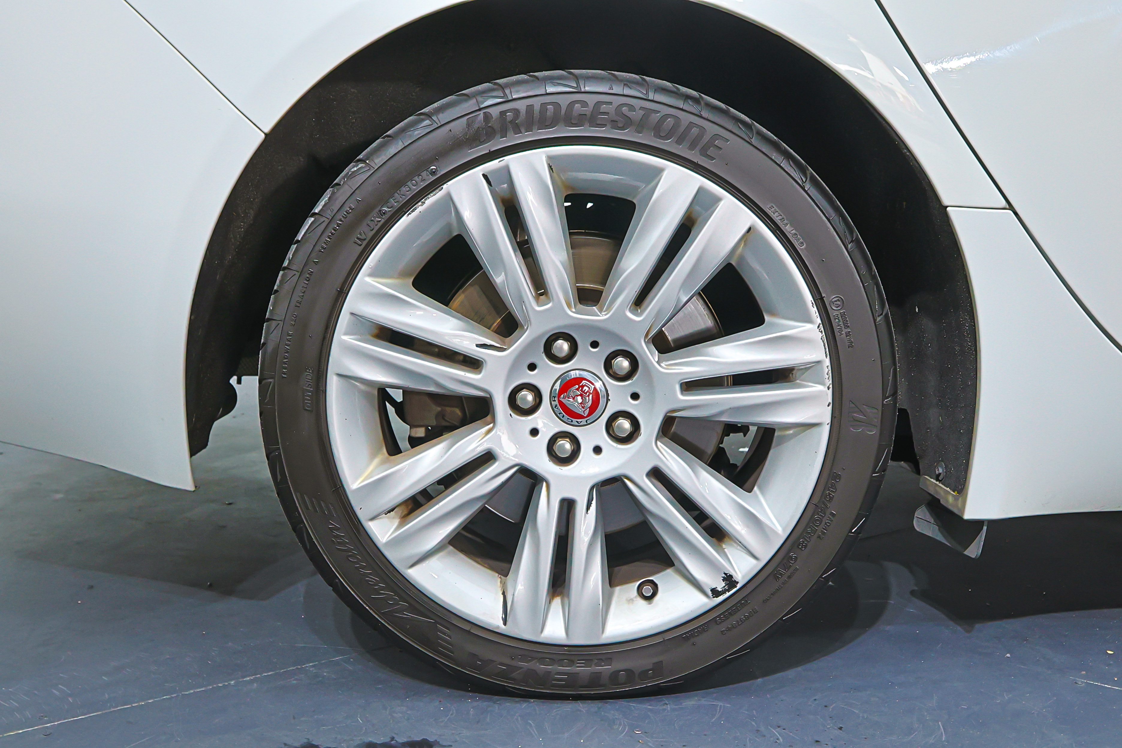 2016 Jaguar XF, photo 8
