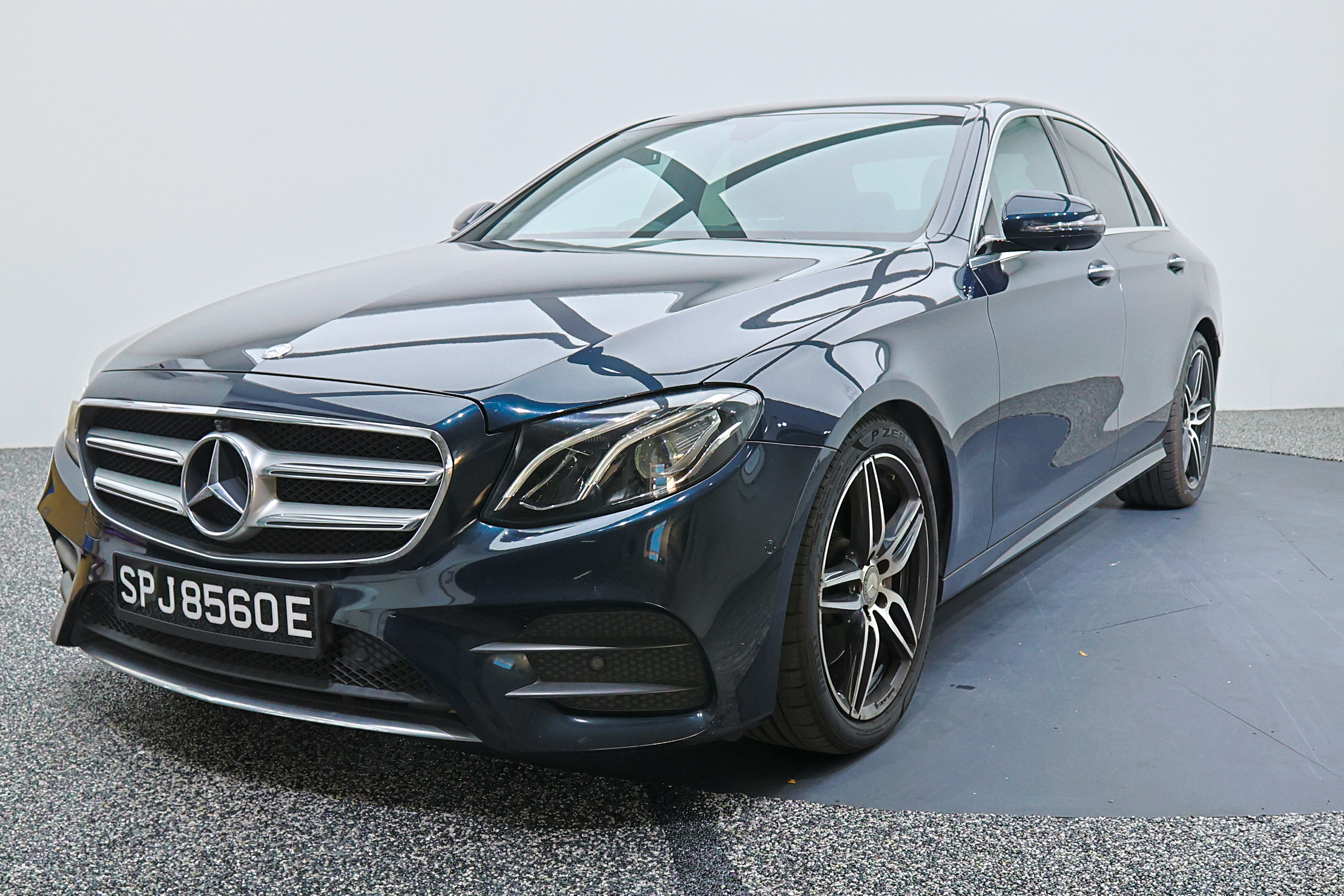 2016 Mercedes-Benz E200, photo 3