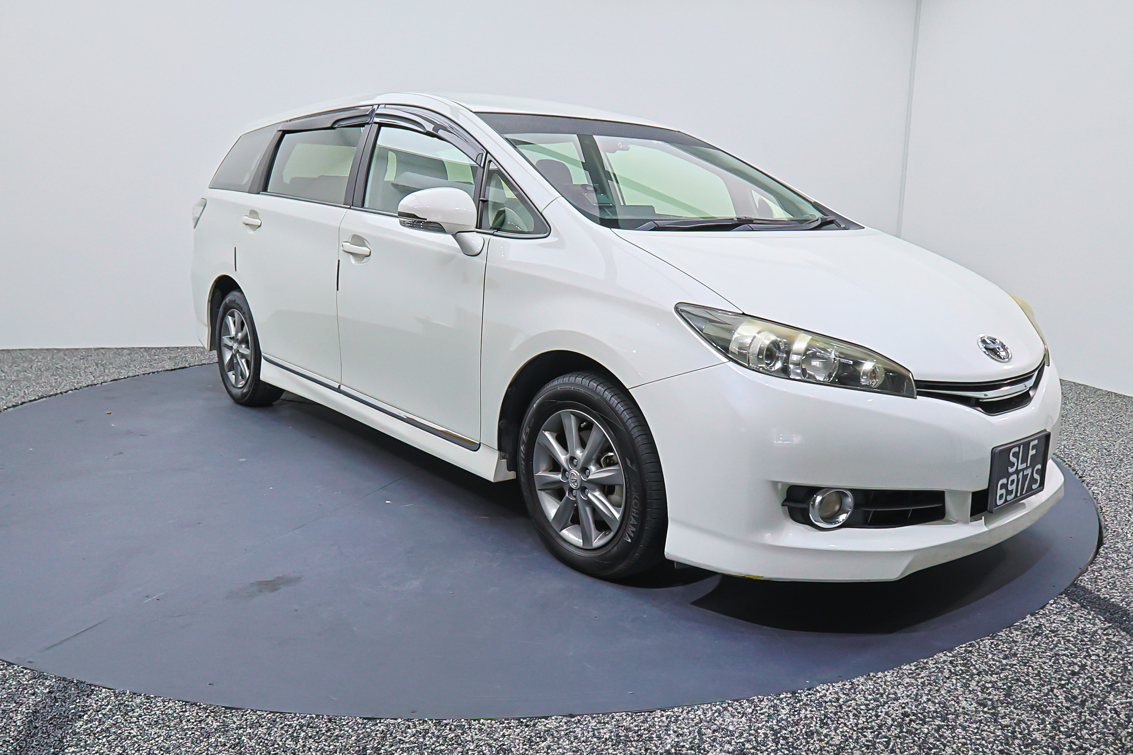 2016 Toyota Wish, photo 5