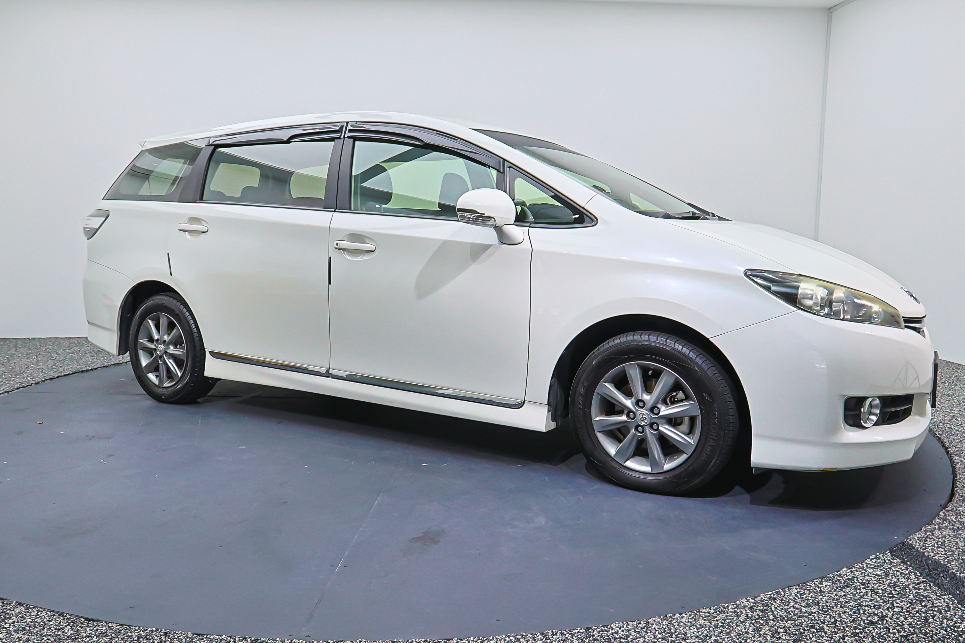 2016 Toyota Wish, photo 7