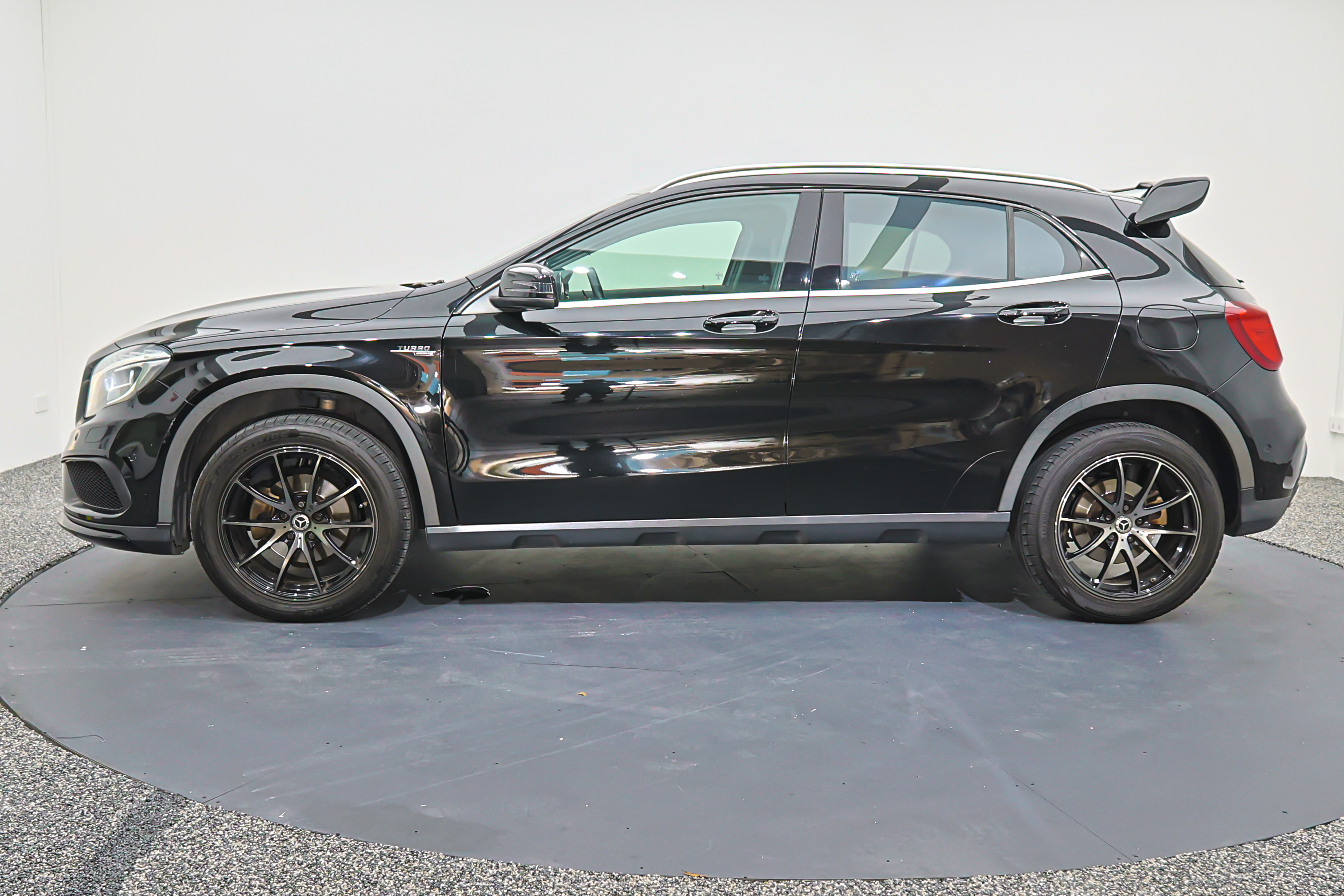 2016 Mercedes-Benz GLA180, photo 5