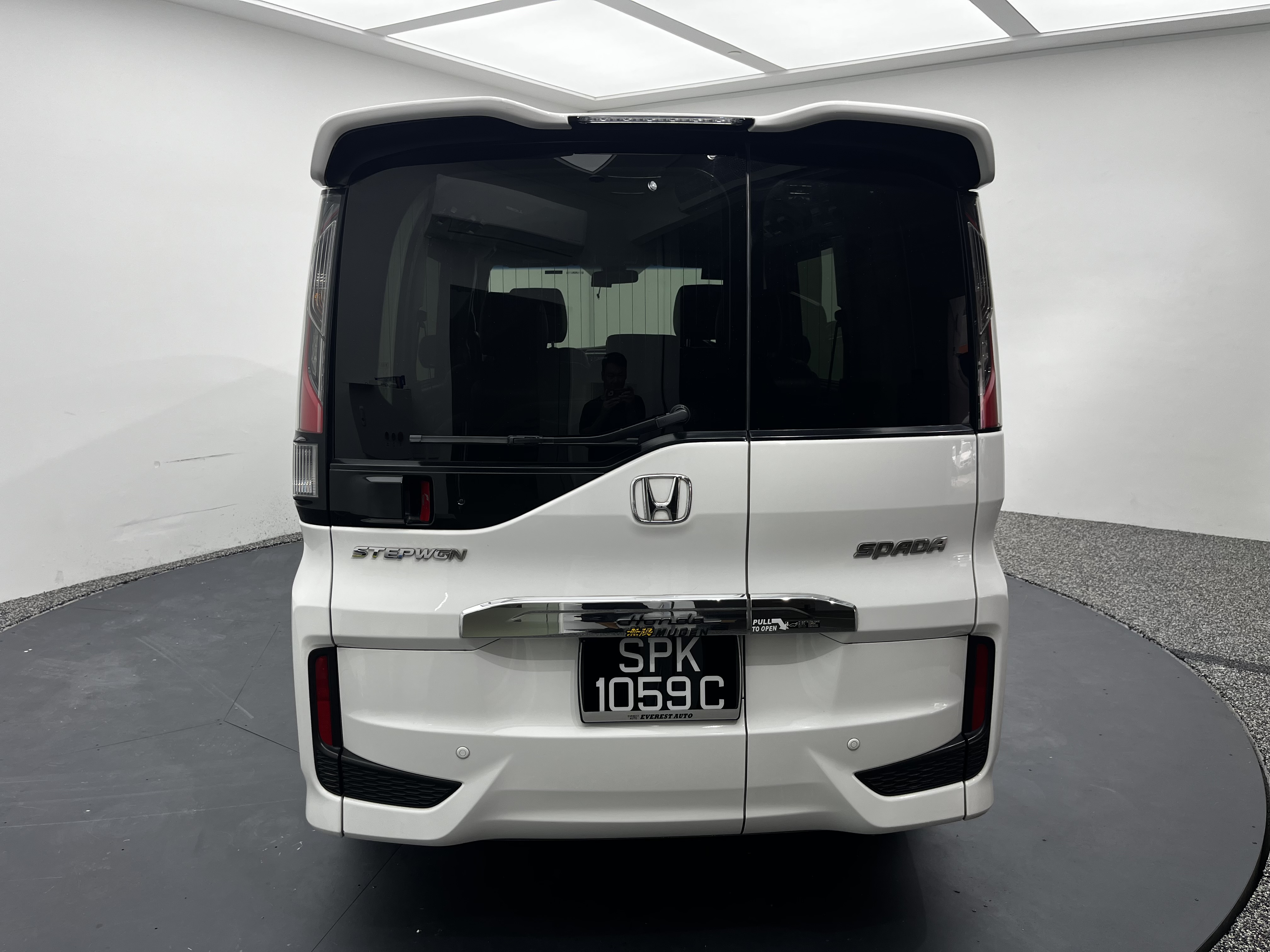 2016 Honda Stepwagon, photo 8