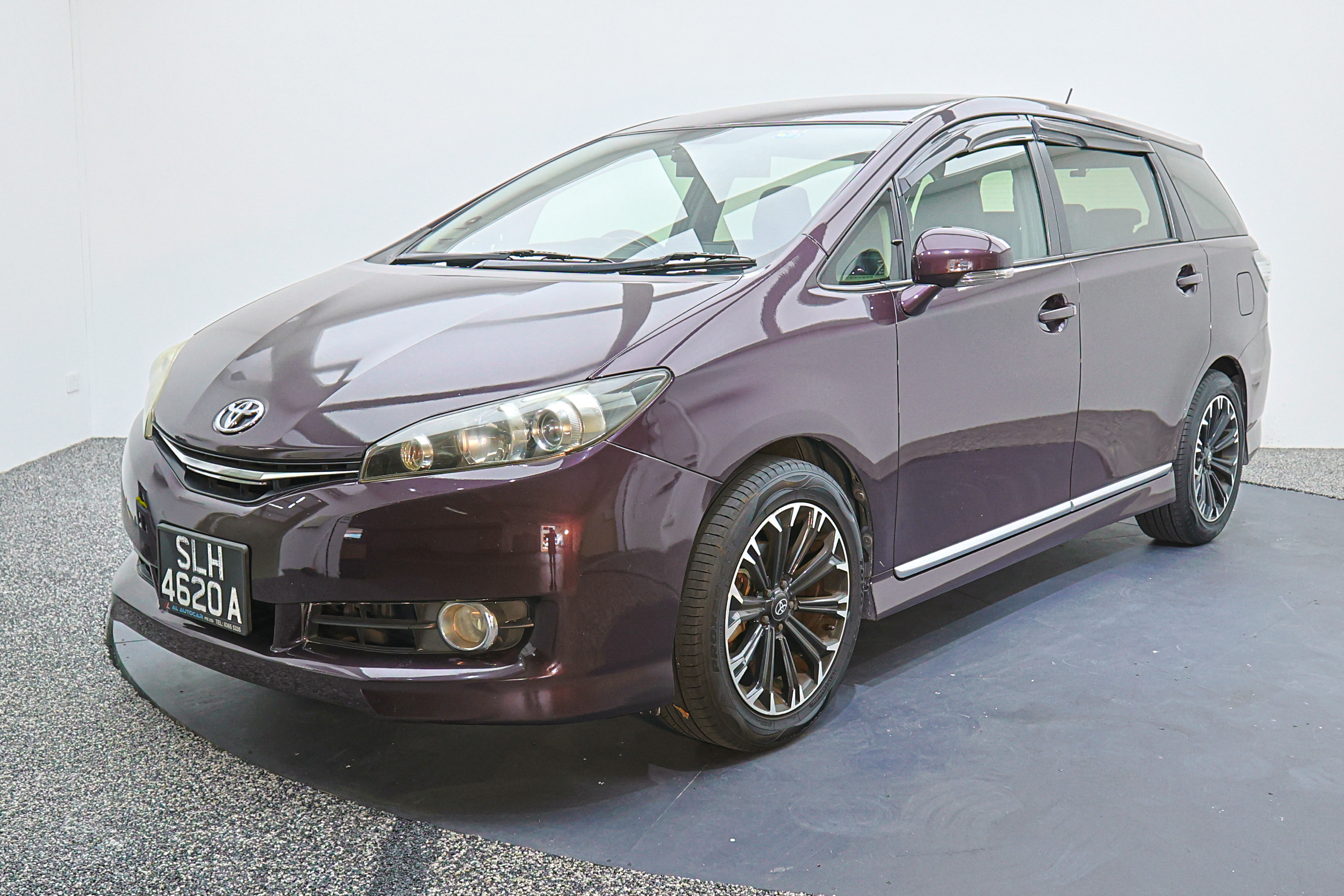 2016 Toyota Wish, photo 3
