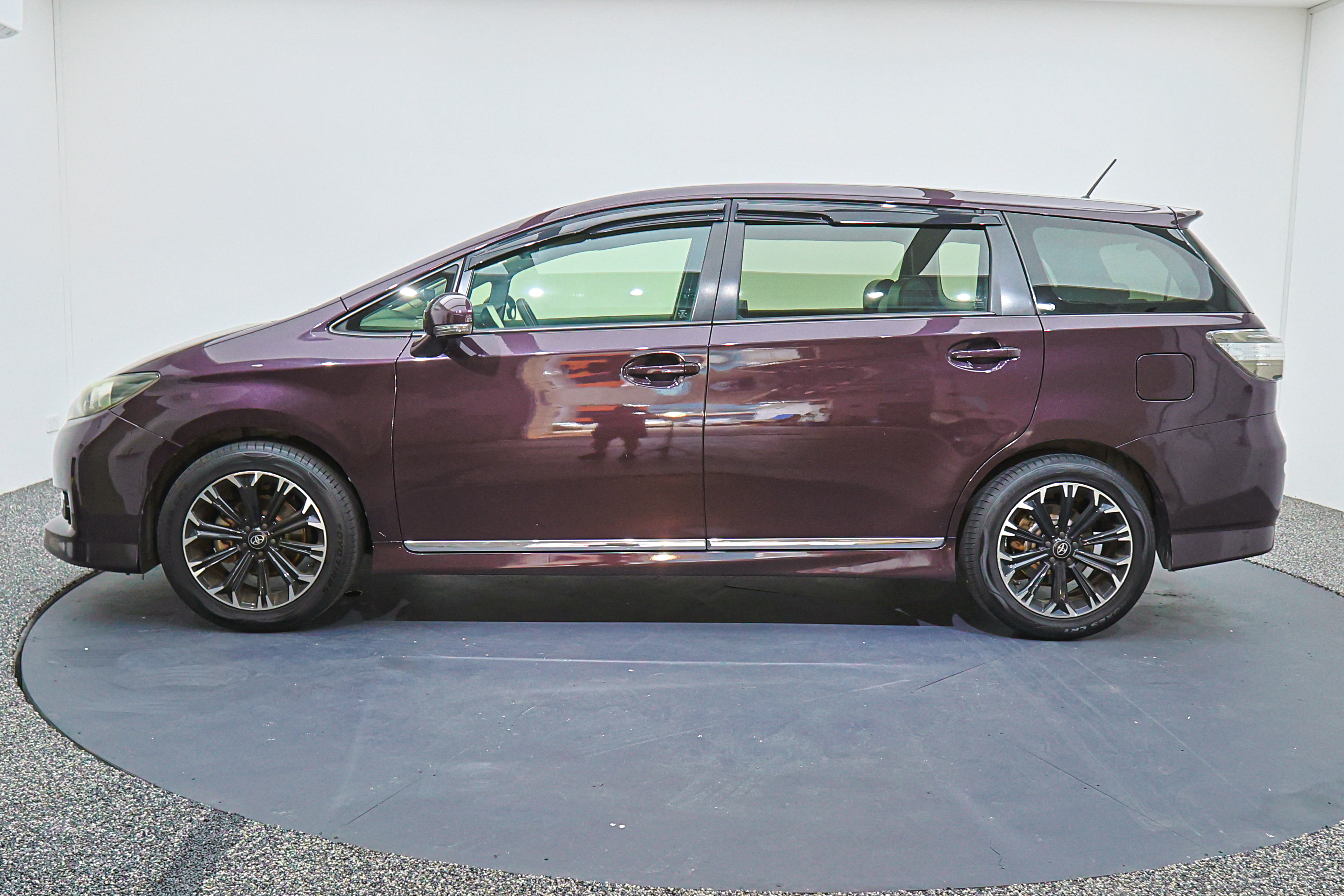 2016 Toyota Wish, photo 5