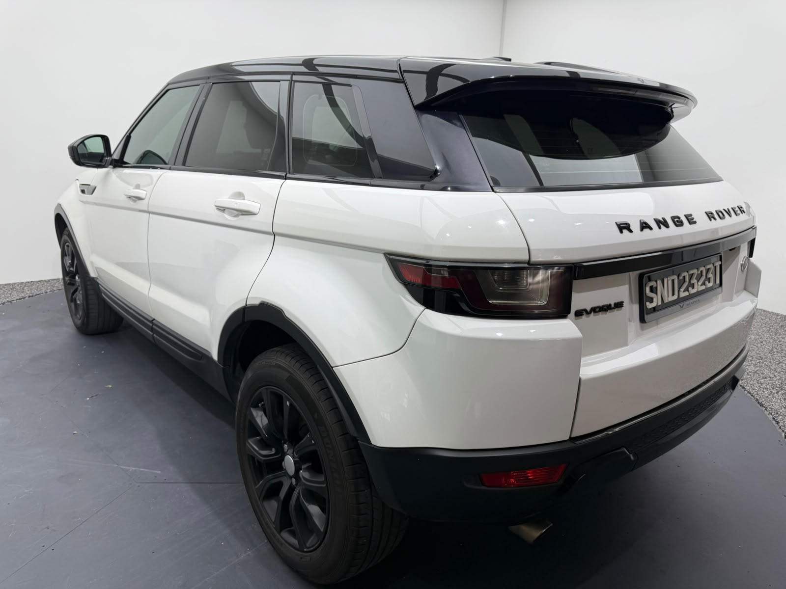 2016 Land Rover Range Rover Evoque, photo 4