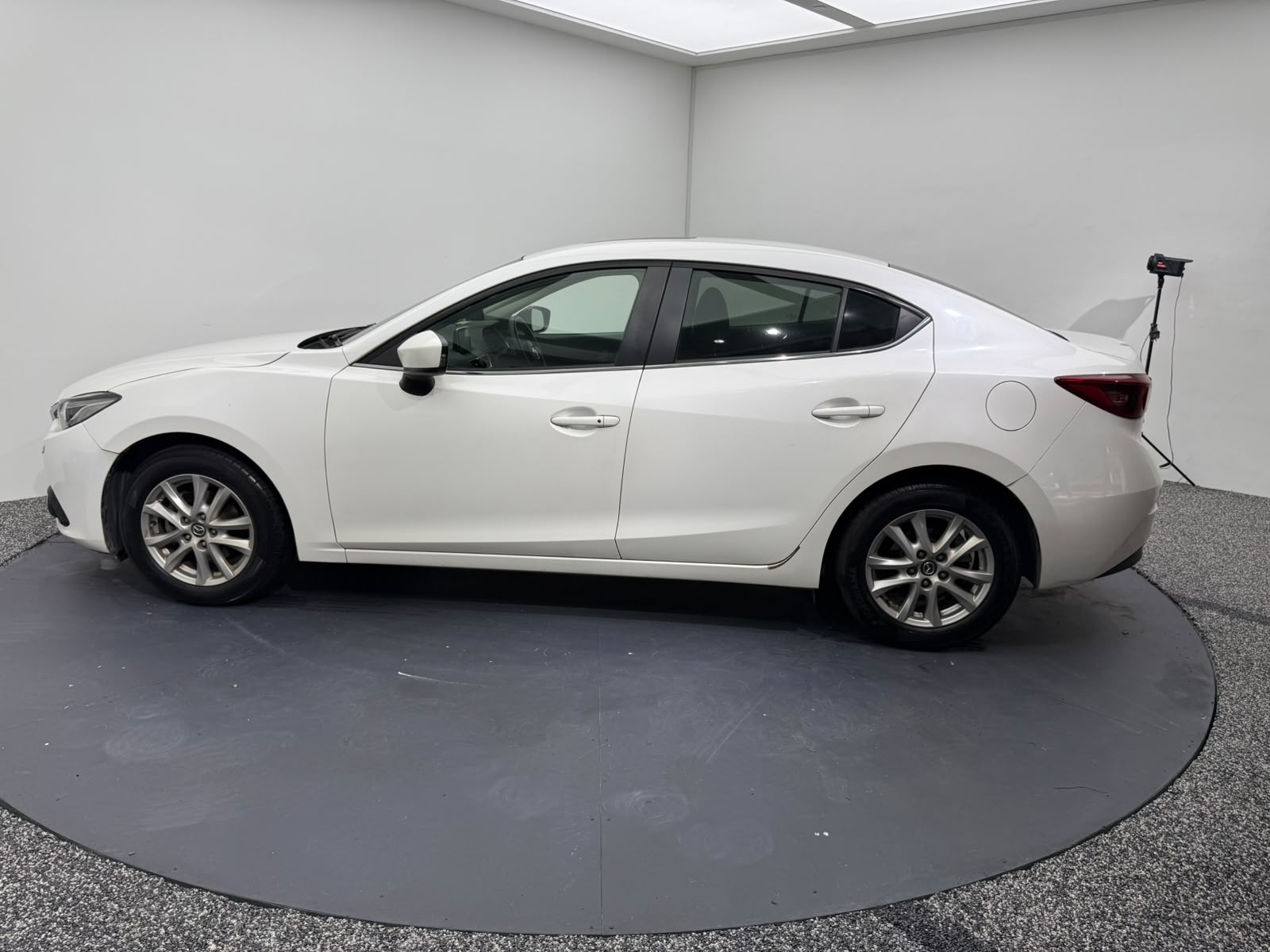 2016 Mazda Mazda3, photo 3