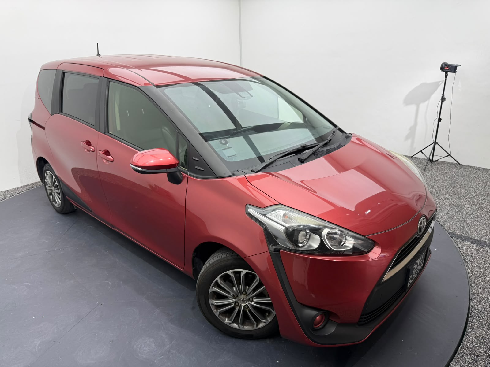 2016 Toyota Sienta, photo 8