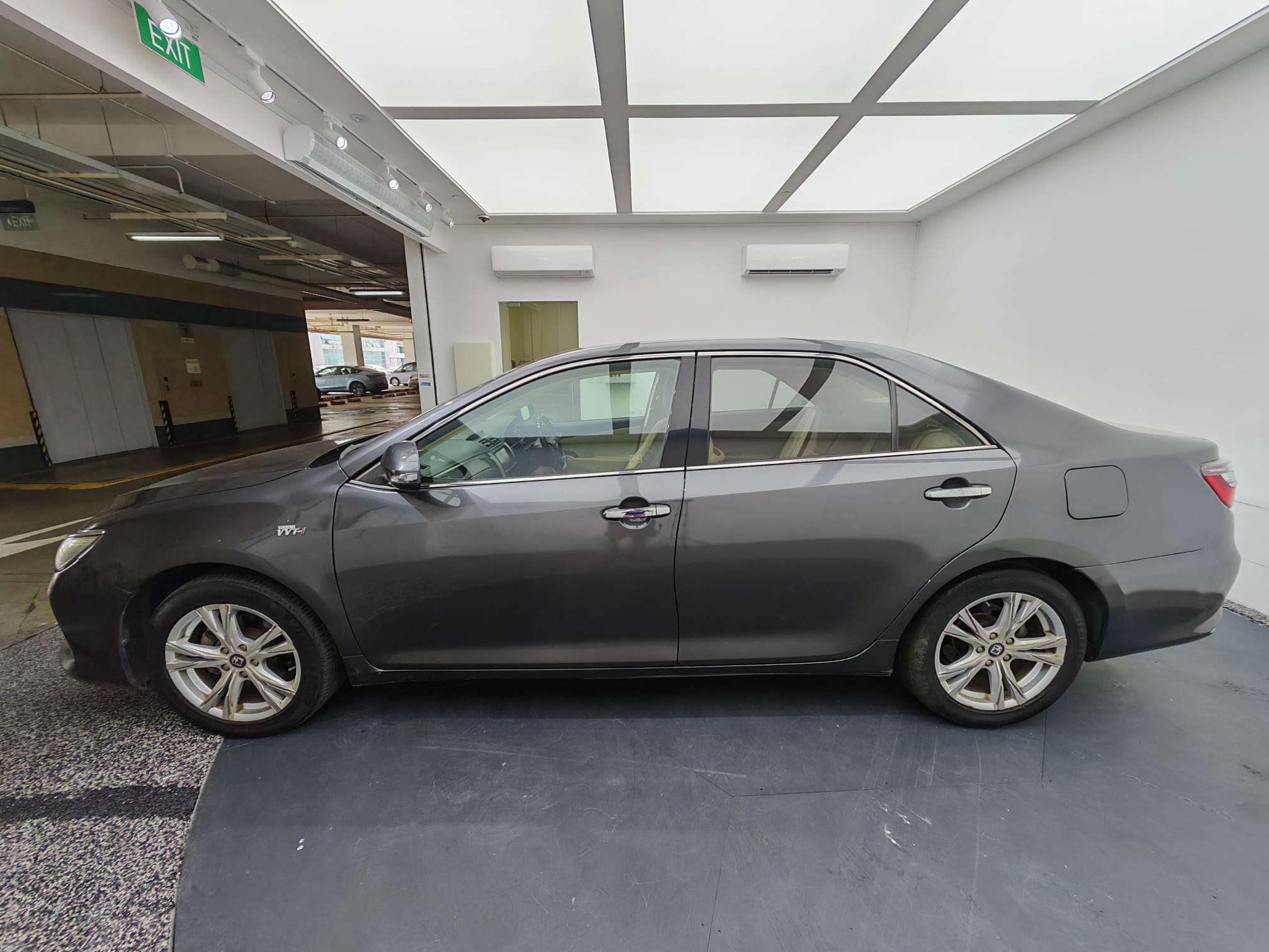2016 Toyota Camry, photo 3