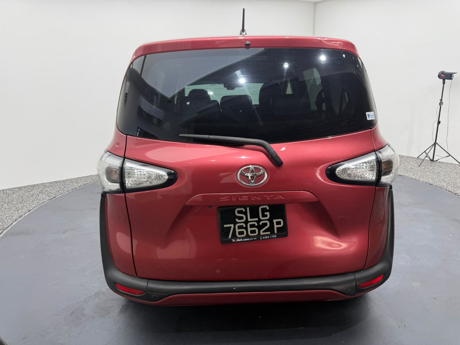 2016 Toyota Sienta, photo 5