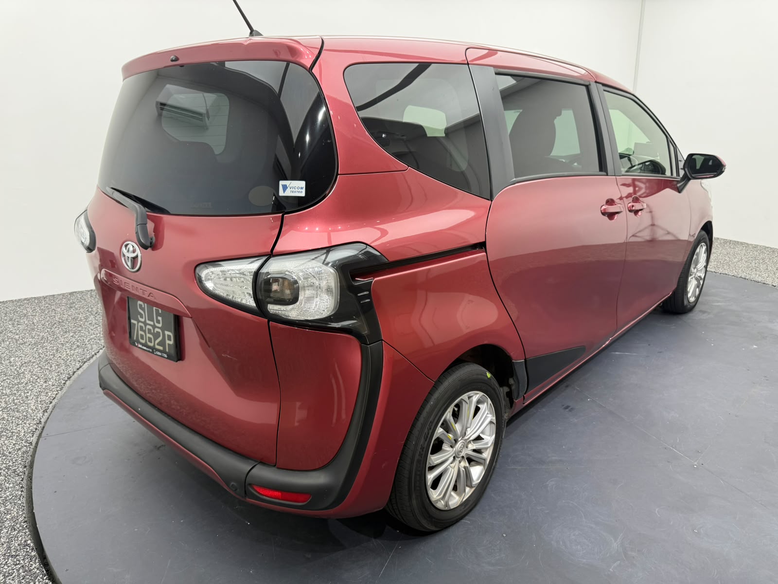2016 Toyota Sienta, photo 6