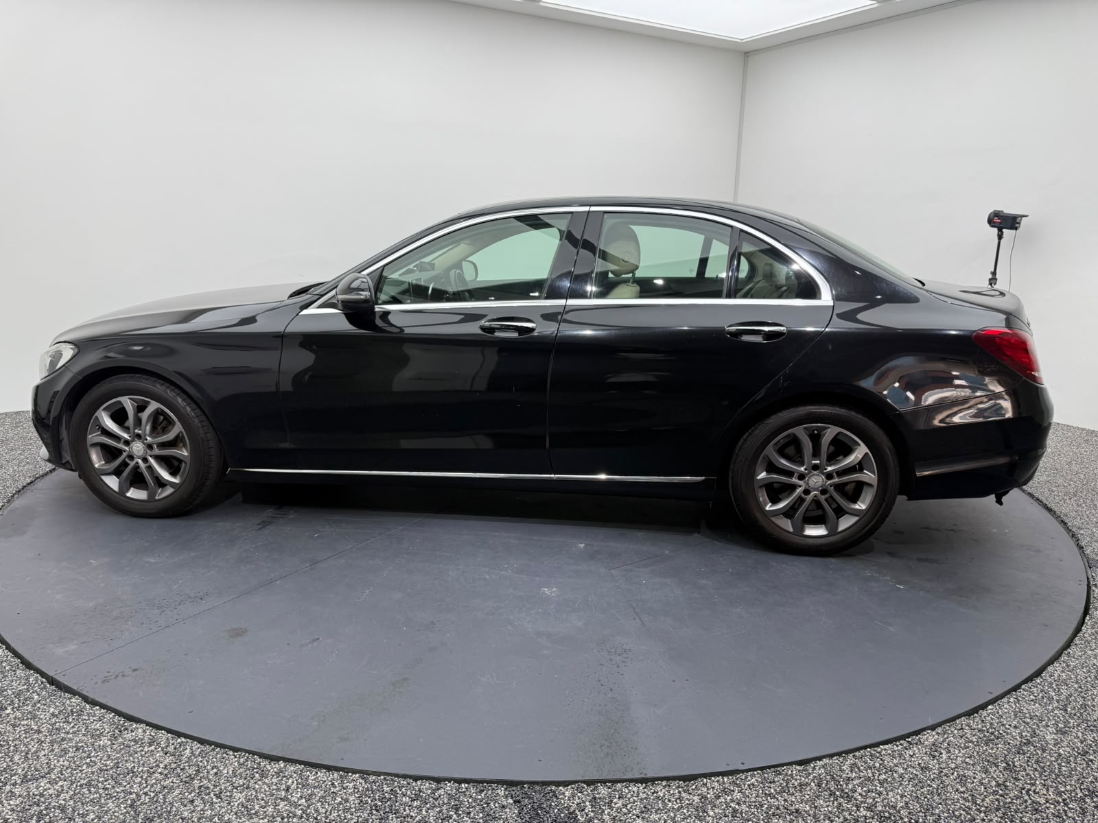 2016 Mercedes-Benz C180, photo 4