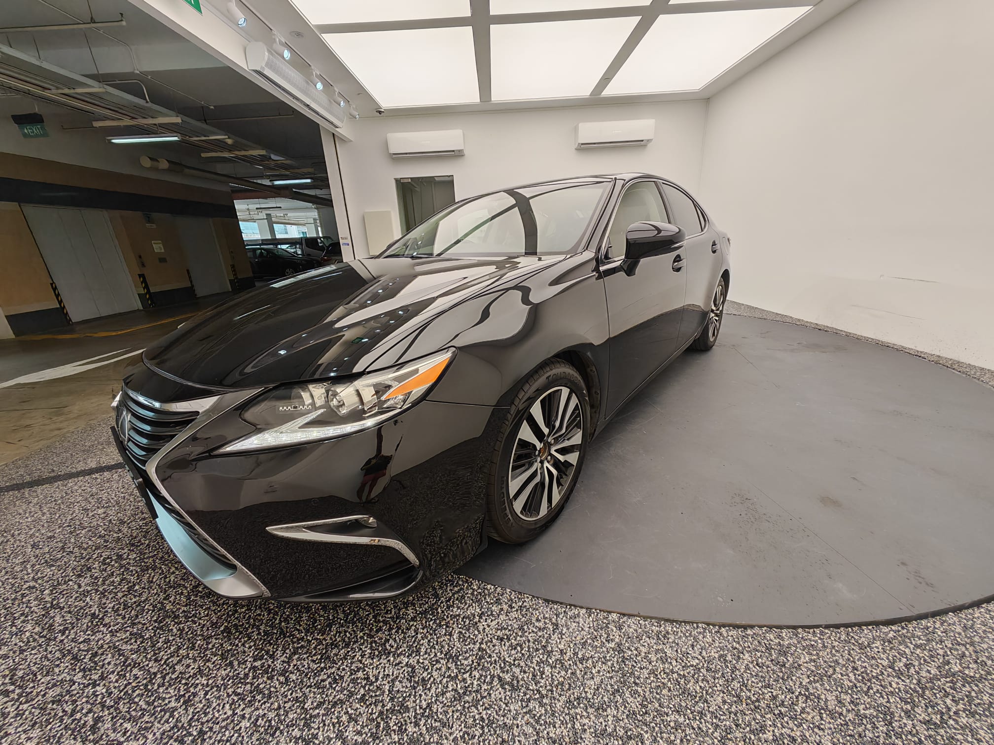 2015 Lexus ES250, photo 2