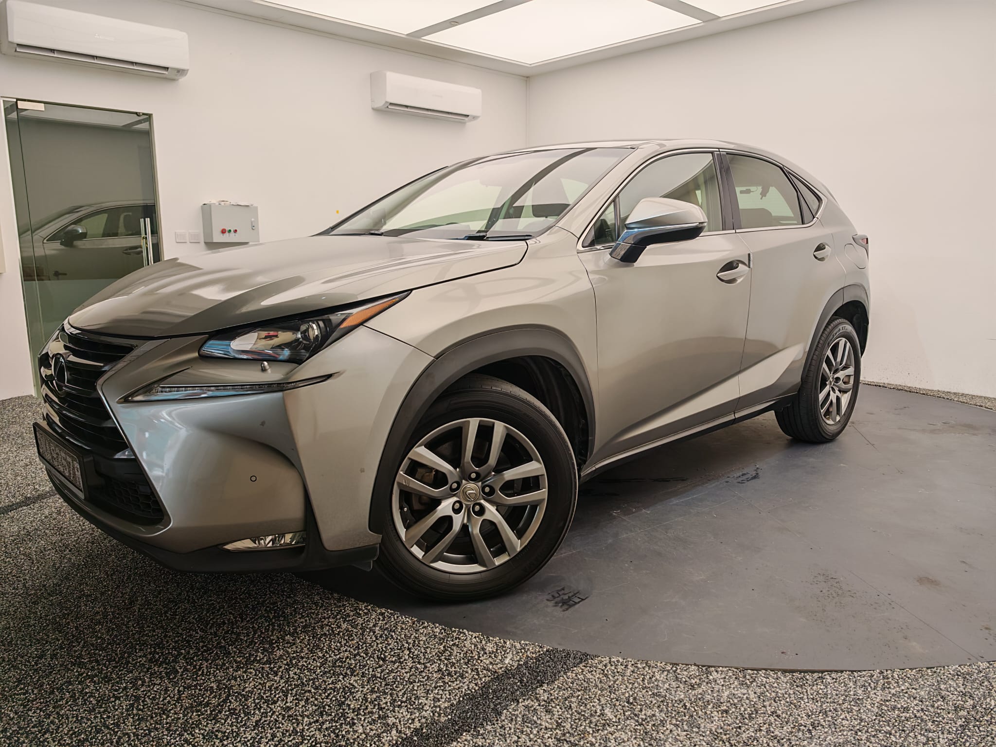 2016 Lexus NX200T, photo 2