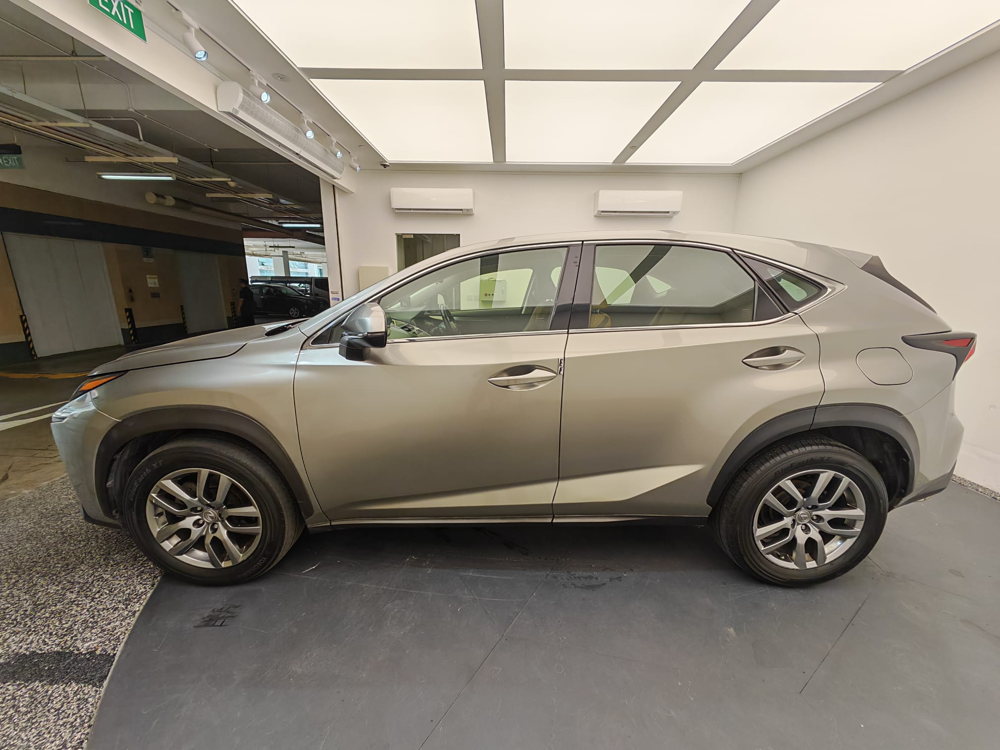 2016 Lexus NX200T, photo 3