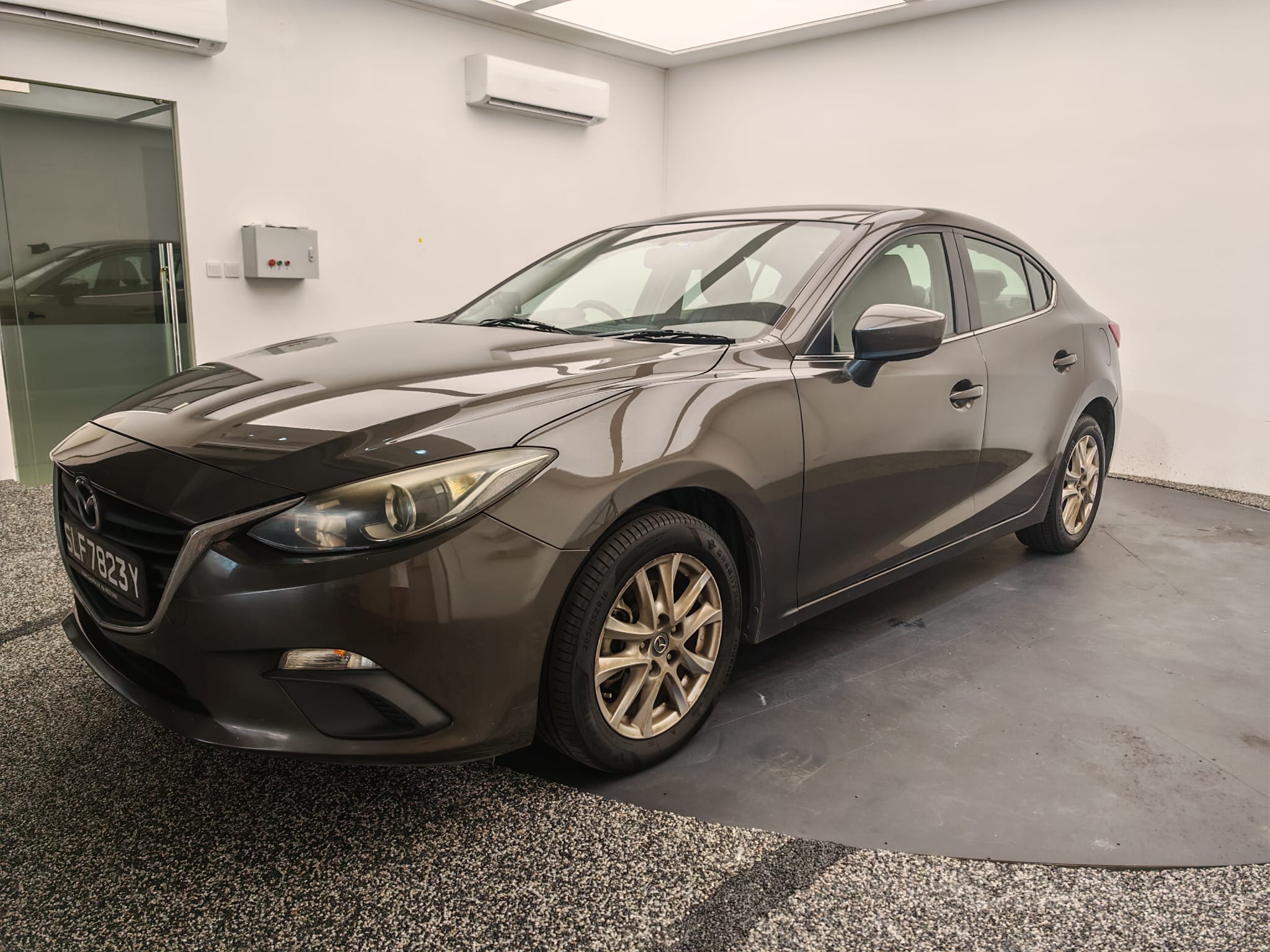 2016 Mazda Mazda3, photo 2