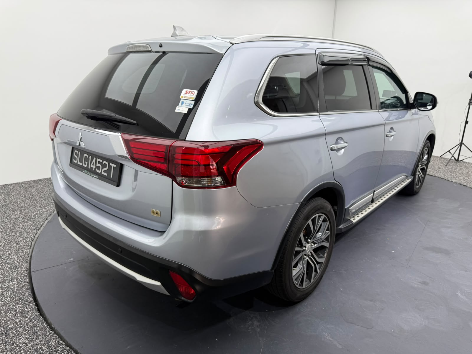 2016 Mitsubishi Outlander, photo 6